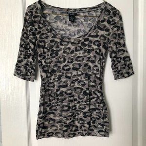 Thin Leopard shirt - S